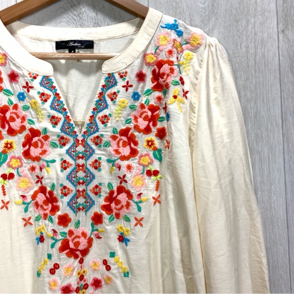 Andree by Unit embroidered floral peasant long sleeve top size L - Picture 2 of 8